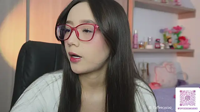 Snapshot of sophi_lii chatting on June 8, 2026, 10:10 pm sophi lii online show from June 8, 2026, 10:10 pm