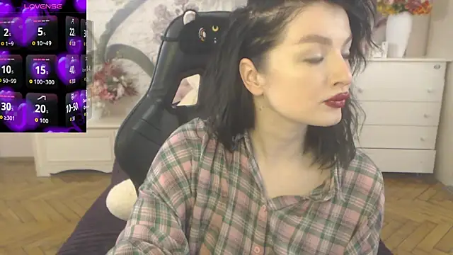 BritneyBarker online show from March 27, 2026, 4:21 am