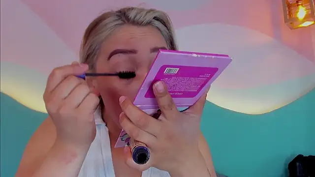 Snapshot of Lannajansen chatting on October 29, 2025, 2:38 pm Lannajansen online show from October 29, 2025, 2:38 pm