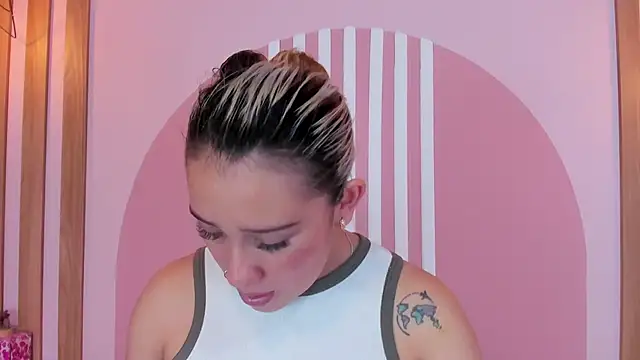 Lannajansen online show from March 25, 2026, 1:32 pm