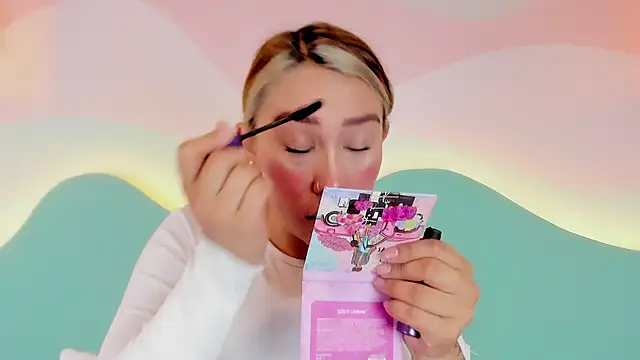 Snapshot of Lannajansen chatting on November 13, 2025, 2:32 pm Lannajansen online show from November 13, 2025, 2:32 pm