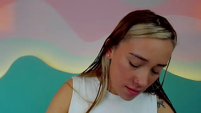 Snapshot of Lannajansen chatting on November 5, 2025, 1:03 pm Lannajansen online show from November 5, 2025, 1:03 pm