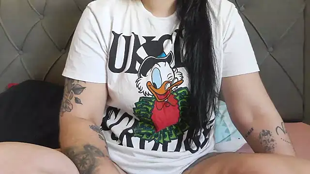 bunnyfox420 online show from April 18, 2026, 2:08 pm