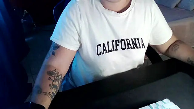 Snapshot of bunnyfox420 chatting on September 16, 2025, 3:35 pm bunnyfox420 online show from September 16, 2025, 3:35 pm