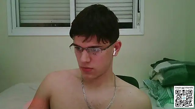 Snapshot of vitorsafado19 chatting on December 18, 2025, 3:55 am vitorsafado19 online show from December 18, 2025, 3:55 am