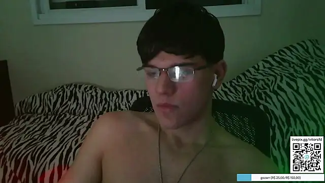 Snapshot of vitorsafado19 chatting on October 18, 2025, 5:53 am vitorsafado19 online show from October 18, 2025, 5:53 am