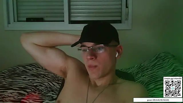 Snapshot of vitorsafado19 chatting on October 27, 2025, 1:28 am vitorsafado19 online show from October 27, 2025, 1:28 am