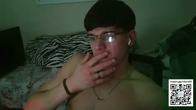 Snapshot of vitorsafado19 chatting on October 4, 2025, 6:15 am vitorsafado19 online show from October 4, 2025, 6:15 am