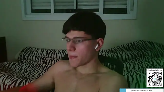 Snapshot of vitorsafado19 chatting on October 22, 2025, 1:27 am vitorsafado19 online show from October 22, 2025, 1:27 am