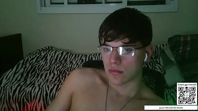 Snapshot of vitorsafado19 chatting on October 17, 2025, 2:37 am vitorsafado19 online show from October 17, 2025, 2:37 am