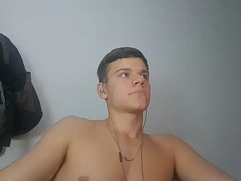 Snapshot of vitorsafado19 chatting on February 23, 2025, 4:50 am vitorsafado19 online show from February 23, 2025, 4:50 am