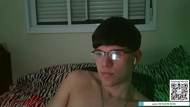 Snapshot of vitorsafado19 chatting on October 19, 2025, 5:10 am vitorsafado19 online show from October 19, 2025, 5:10 am