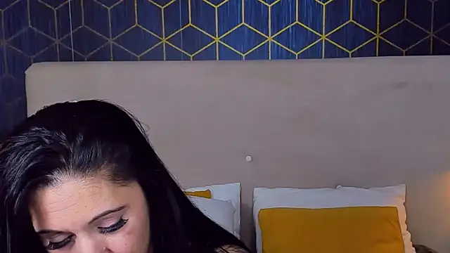 Snapshot of ValeryBlakes chatting on March 18, 2025, 7:33 pm ValeryBlakes online show from March 18, 2025, 7:33 pm