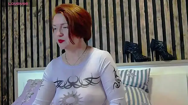 Snapshot of Alis_Lovi chatting on October 30, 2025, 11:08 am Alis Lovi online show from October 30, 2025, 11:08 am