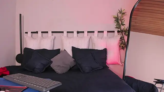 Snapshot of catalina_sex__ chatting on February 13, 2025, 1:37 pm catalina sex online show from February 13, 2025, 1:37 pm