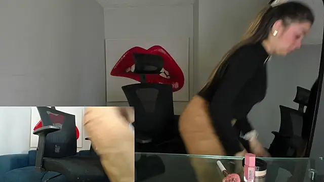 Snapshot of catalina_sex__ chatting on February 7, 2025, 12:39 pm catalina sex online show from February 7, 2025, 12:39 pm