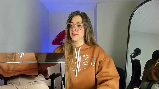 Snapshot of catalina_sex__ chatting on February 6, 2025, 6:13 pm catalina sex online show from February 6, 2025, 6:13 pm