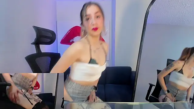 Snapshot of catalina_sex__ chatting on January 30, 2025, 12:37 pm catalina sex online show from January 30, 2025, 12:37 pm