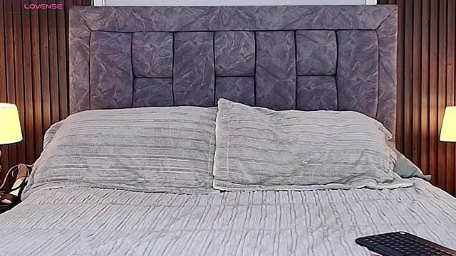 MeganCrow online show from April 6, 2026, 10:00 pm