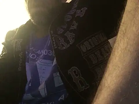 Snapshot of Pilote19 chatting on December 21, 2025, 4:14 am Pilote19 online show from December 21, 2025, 4:14 am