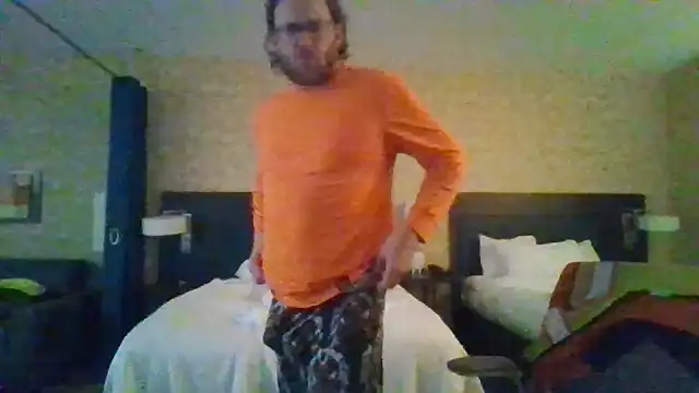 rrunner7718 online show from January 23, 2025, 1:30 am