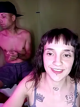 parejarica420 online show from April 13, 2026, 1:53 am