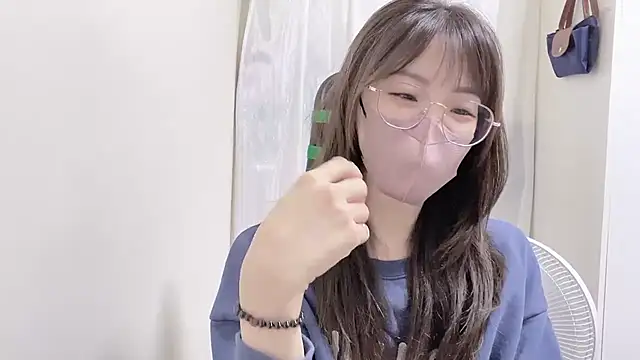 Snapshot of Chu1314 chatting on November 28, 2025, 3:23 pm Chu1314 online show from November 28, 2025, 3:23 pm