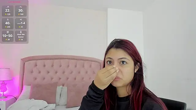 Kendall  Fox online show from November 15, 2025, 6:39 am