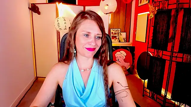Snapshot of EmiliaBedy chatting on June 8, 2026, 9:10 am EmiliaBedy online show from June 8, 2026, 9:10 am