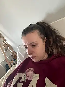 bunnythetailor online show from February 19, 2026, 8:22 am