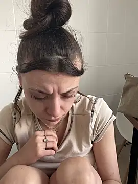 bunnythetailor online show from February 19, 2025, 8:12 am