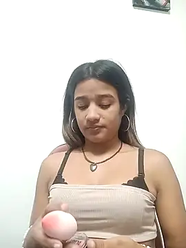 Jenner Macpherson online show from February 6, 2025, 12:37 pm