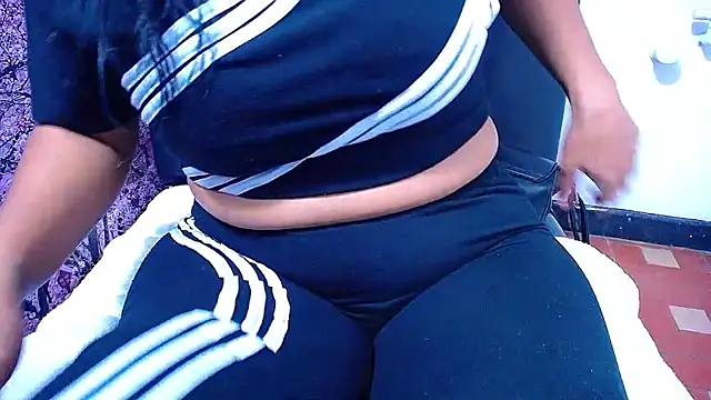 Snapshot of susy_pervertt chatting on September 30, 2025, 2:01 pm susy pervertt online show from September 30, 2025, 2:01 pm