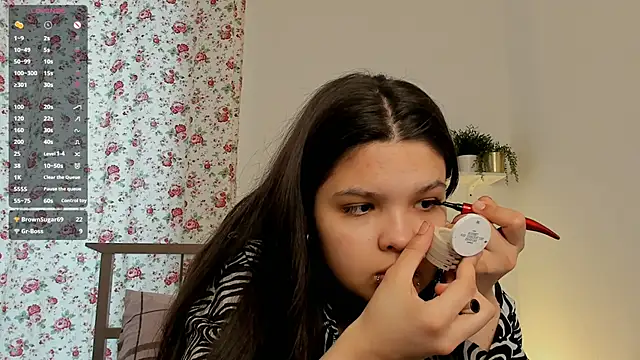 Snapshot of PhilomenaBucker chatting on February 28, 2025, 10:30 am PhilomenaBucker online show from February 28, 2025, 10:30 am