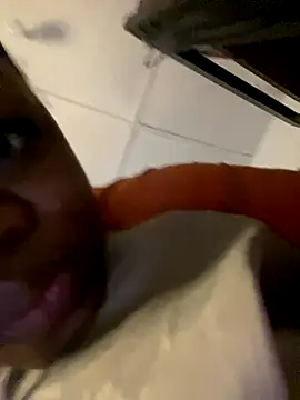 Snapshot of Boneca25 chatting on November 25, 2025, 5:30 am Boneca25 online show from November 25, 2025, 5:30 am