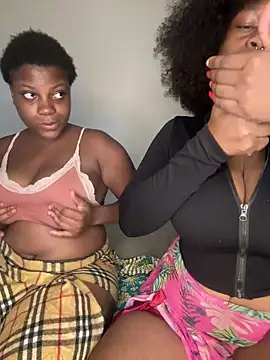 Snapshot of Boneca25 chatting on February 6, 2026, 9:49 am Boneca25 online show from February 6, 2026, 9:49 am