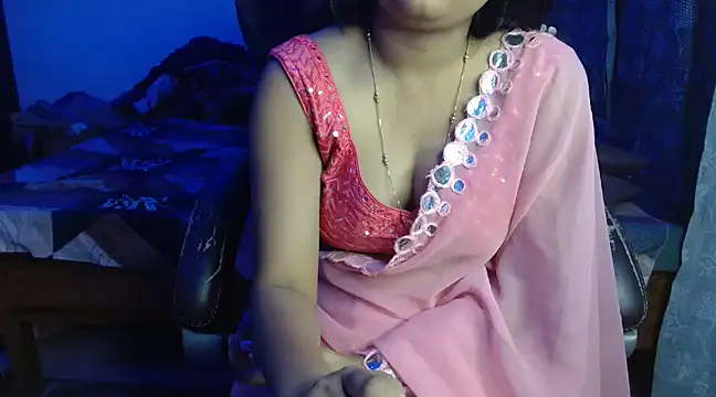 Snapshot of Fab_Suhani chatting on February 14, 2025, 10:58 pm Fab Suhani online show from February 14, 2025, 10:58 pm