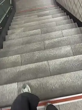 Snapshot of Phil_6677 chatting on October 3, 2025, 11:06 pm Phil 6677 online show from October 3, 2025, 11:06 pm