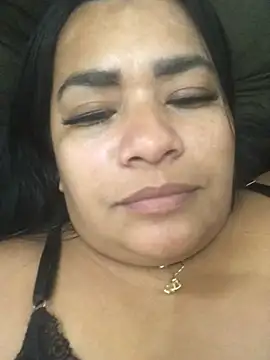 indiazinha69  online show from April 18, 2026, 9:26 pm