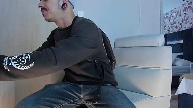 kaletattoo online show from April 1, 2026, 11:11 am