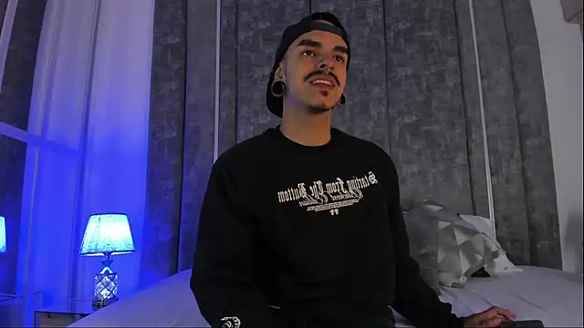 kaletattoo online show from October 5, 2025, 12:07 pm