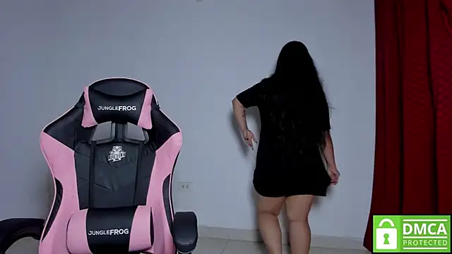 Snapshot of Little_Shaara chatting on October 1, 2025, 9:03 am Little Shaara online show from October 1, 2025, 9:03 am