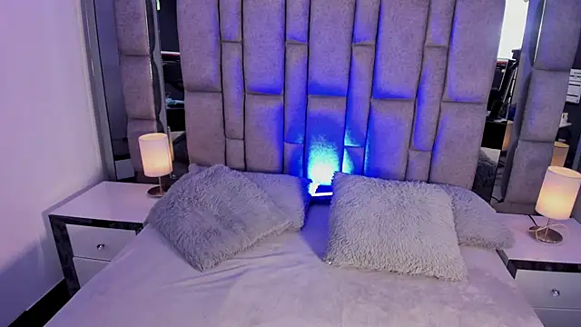 Bonet iris online show from April 20, 2026, 7:15 pm