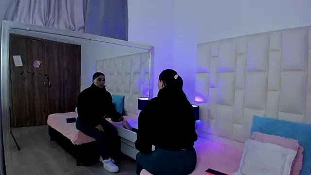 Snapshot of Ariana_rouse chatting on November 27, 2025, 5:57 pm Ariana rouse online show from November 27, 2025, 5:57 pm