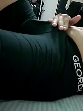 pdesangr online show from February 14, 2025, 1:18 pm