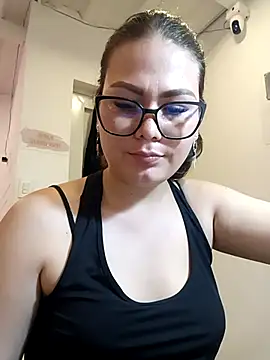 Snapshot of Vale_Saenzz chatting on March 11, 2025, 8:42 pm Vale Saenzz online show from March 11, 2025, 8:42 pm