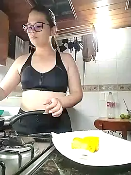 Snapshot of Vale_Saenzz chatting on February 26, 2025, 1:14 am Vale Saenzz online show from February 26, 2025, 1:14 am