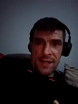 Snapshot of Schkodnik chatting on April 1, 2026, 1:08 am Schkodnik online show from April 1, 2026, 1:08 am