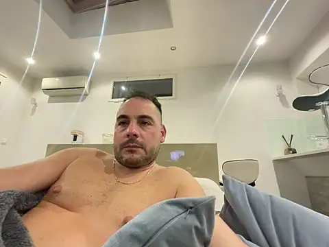 justeqqun online show from November 16, 2025, 4:56 pm