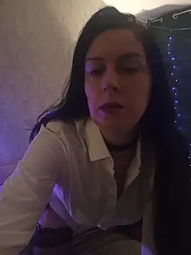 JacquelineElle online show from October 15, 2025, 5:10 pm